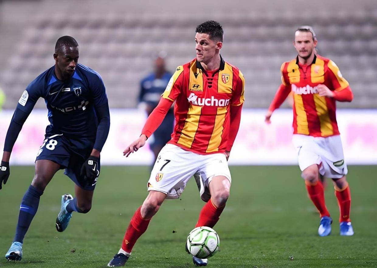 法甲第31轮前瞻：布雷斯特VS朗斯，布雷斯特主场能否阻击朗斯争冠步伐？